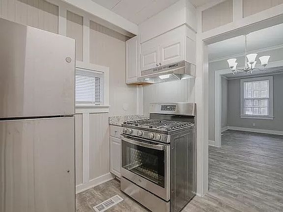 5th image of 2659 Harvey Ave