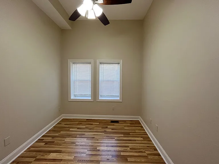 4028 Liberty Ave — Photo 46