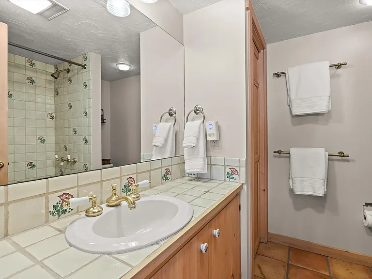 818 Faraway Rd — Photo 22