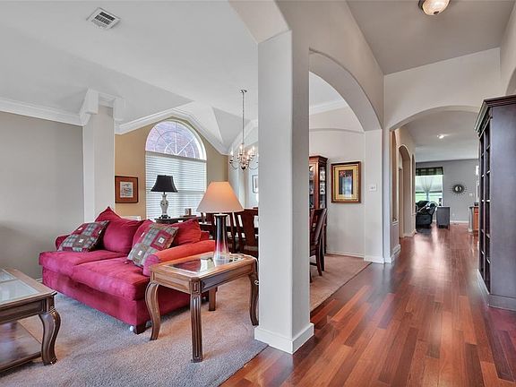 5th image of 608 Wentworth Dr