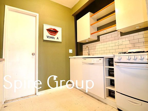 2nd image of 340 W 47th St APT 5C
