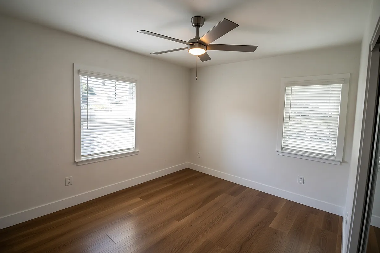 3 bed, 1200 sqft, $4,000 — Photo 4