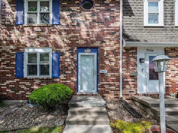 9666 Wedd Dr, Overland Park, KS 66212