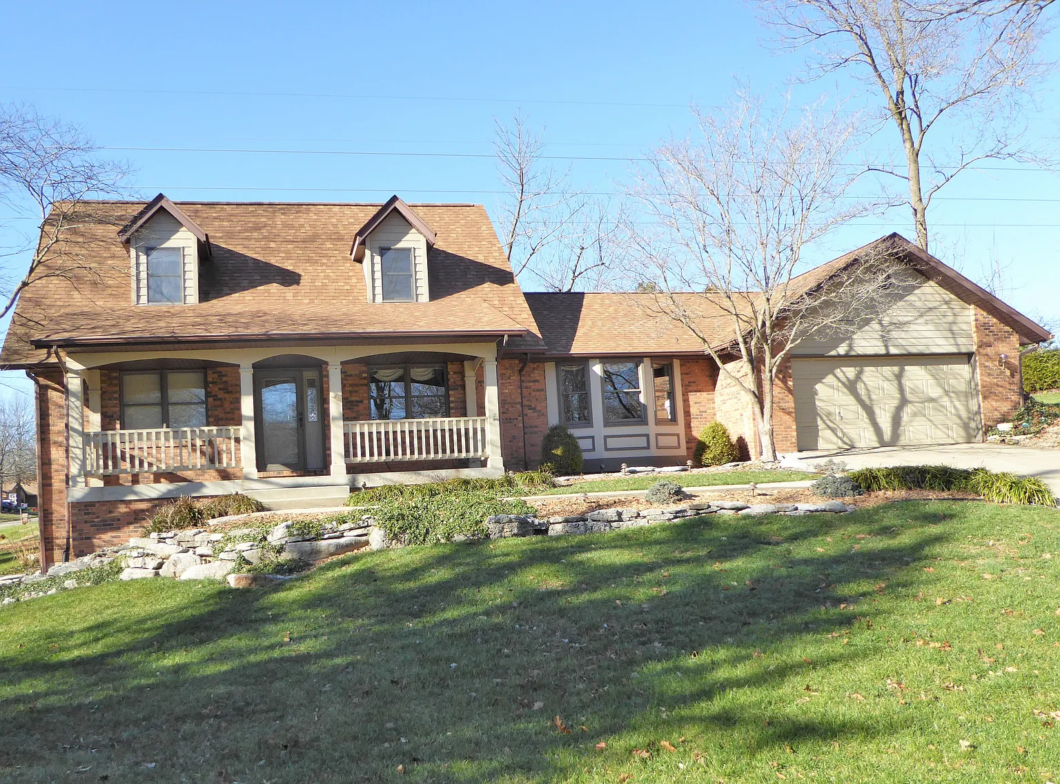 411 John Henry St photo 1