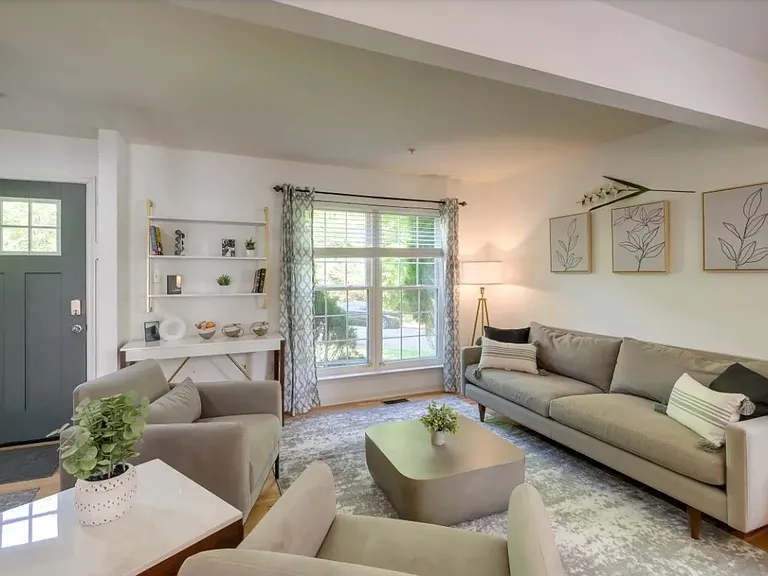 8307 Hillview Rd — Photo 3