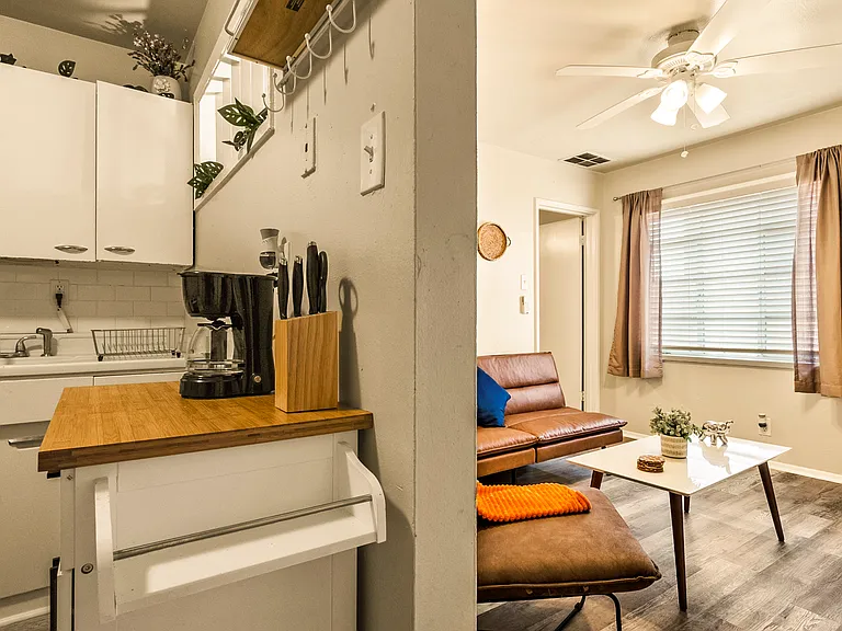 3918 Thomason Ave #7 — Photo 8