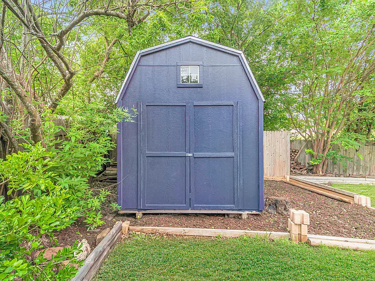 1622 Abbey Ln — Photo 58
