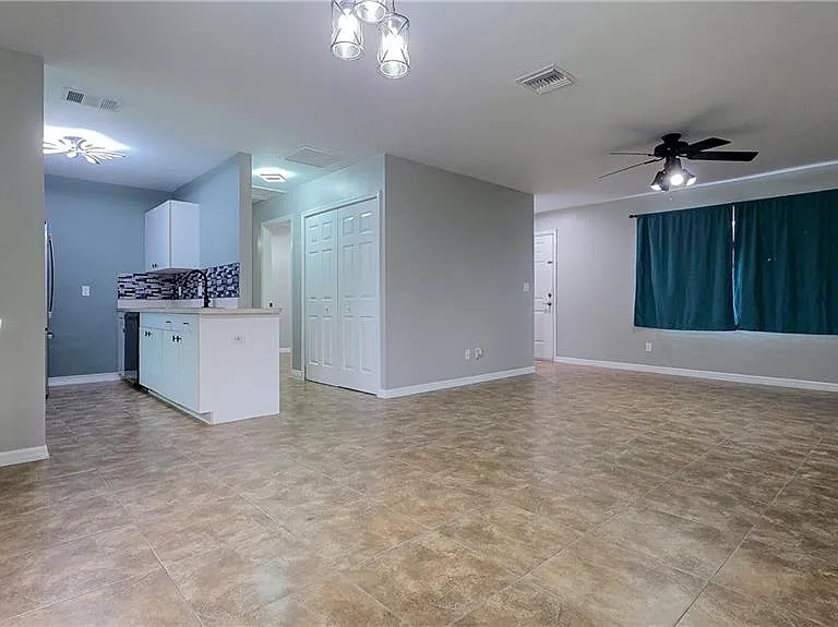 7319 Albany Rd — Photo 6