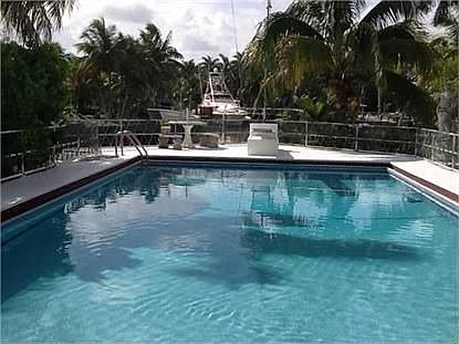 3rd image of 7310 Belle Meade Island Dr