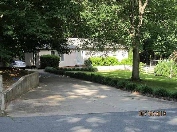 Photo of Driveway Entrance