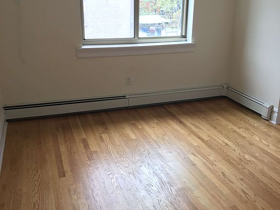 4th image of 2229 19th St #2