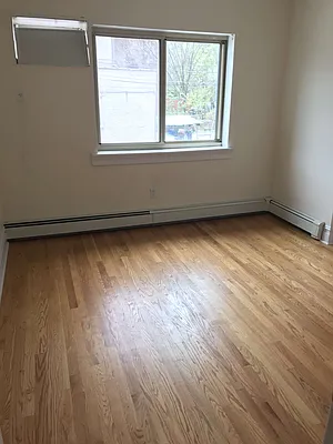 Rented by Sterling Realty Solution Inc | media 4