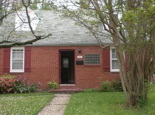 303 Grant Ave, Takoma Park, MD 20912