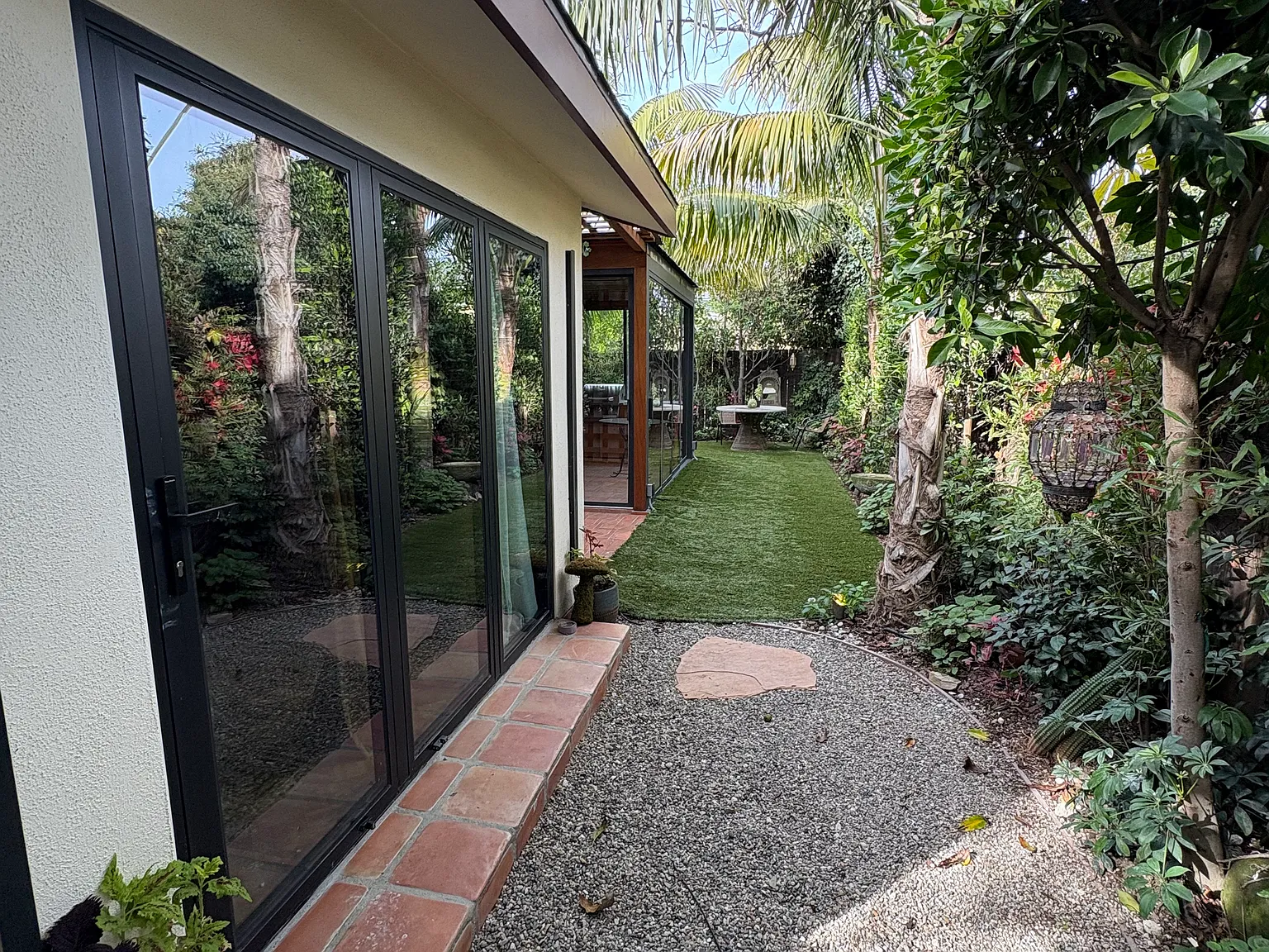 2 bed, 1200 sqft, $3,900 — Photo 2