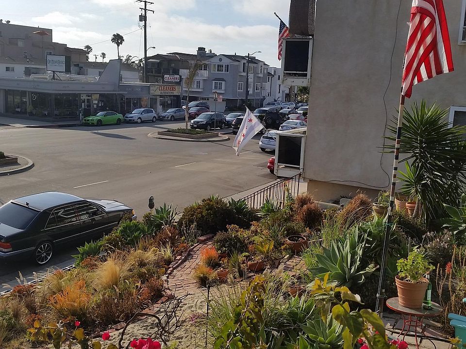 open yard to the north to provide a nice view
