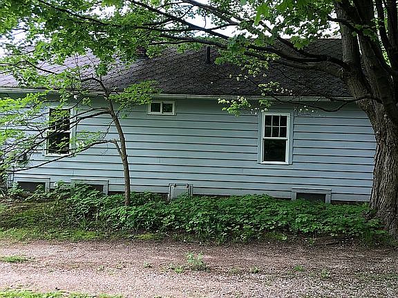 2nd image of 8113 Newells Ln