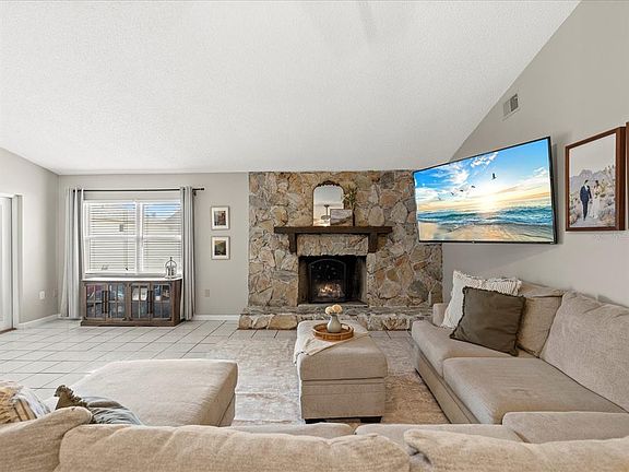 2nd image of 4242 Riverwood Dr