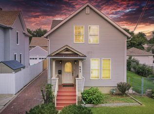 665 N Lincoln Ave, Aurora, IL 60505