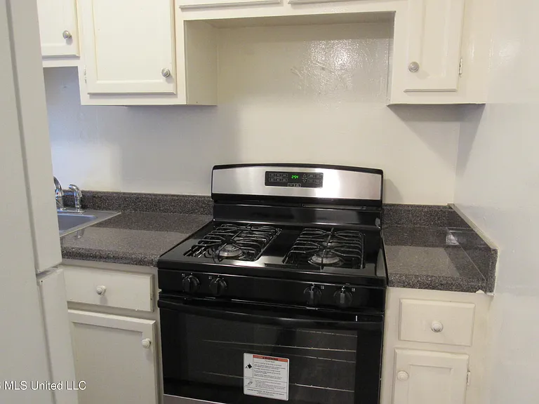 1043 Poplar Blvd #C2 — Photo 7