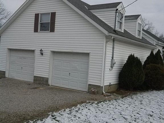 2nd image of 4417 Broadway St