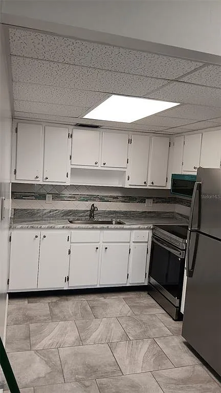 2 bed, 1.0 bath, 874 sqft, $1,600 — Photo 2