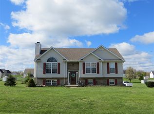 105 Icicle Ct, Radcliff, KY 40160