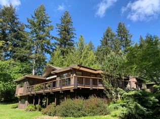 14517 Henderson Rd NE, Bainbridge Island, WA 98110