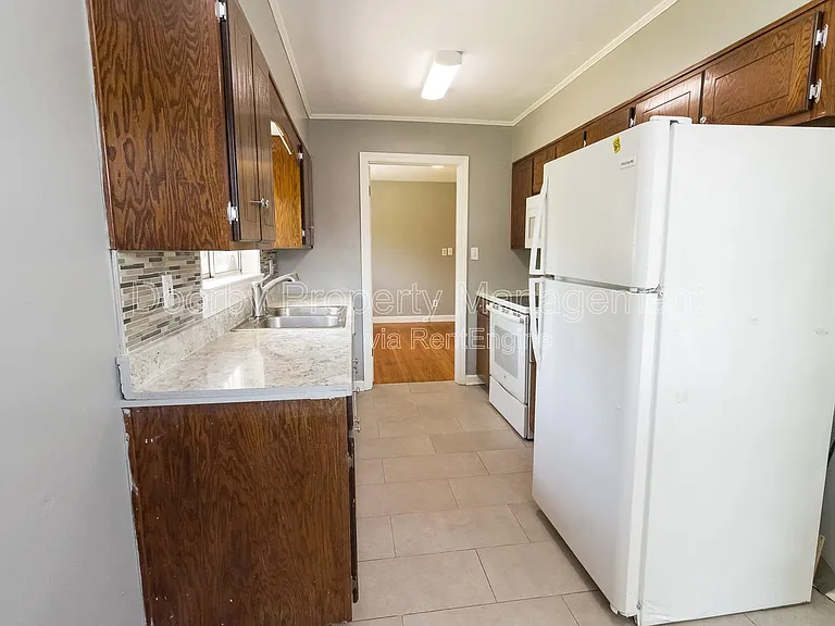 3810 Nandena Dr — Photo 5