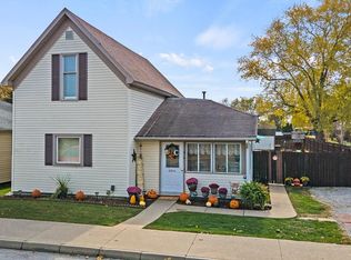 215 W Logan St, Markle, IN 46770