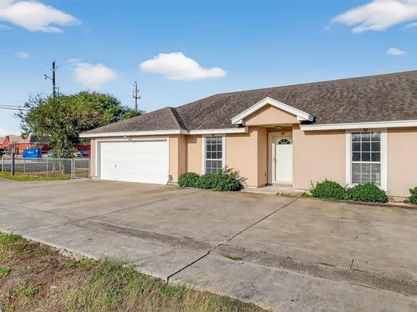 6834 Sandra Ln APT 101, Corpus Christi, TX 78414