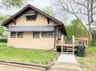 424 Peek St, Waterloo, IA 50703
