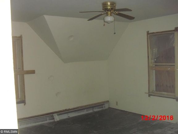3rd image of 38497 Polk St NE