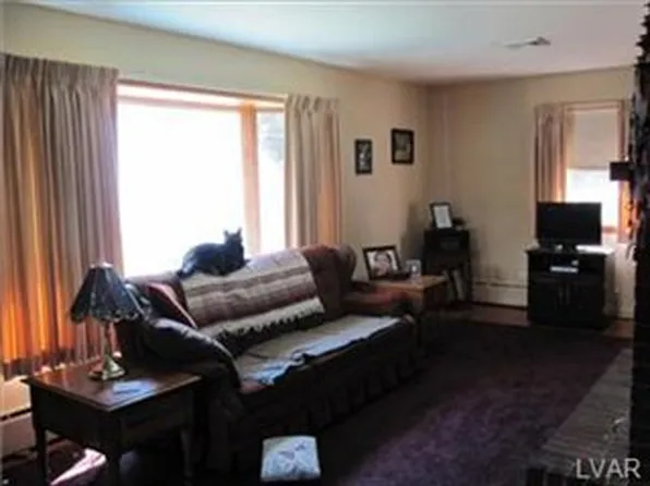 1765 Old Franklin Hill Rd, Bangor, PA 18013