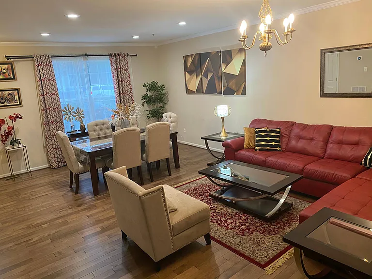 Dining room/living room