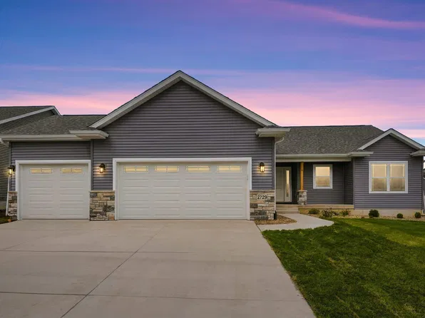 2729 Amber Valley Rd, Cedar Falls, IA 50613