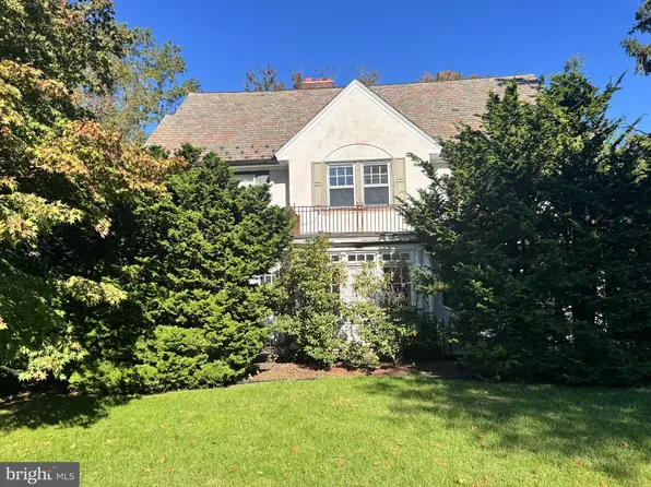 233 E Kings Hwy, Audubon, NJ 08106
