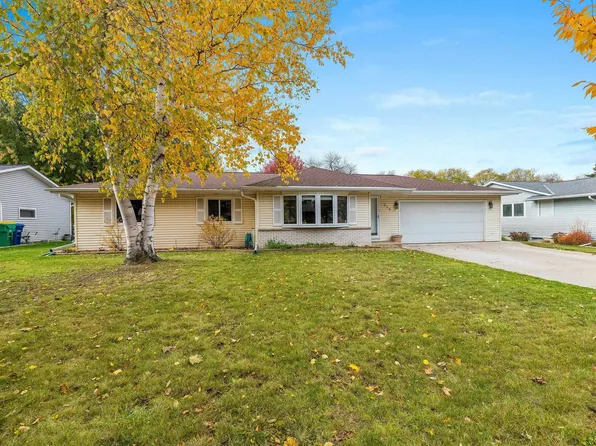 515 Lorraine Ln, Green Bay, WI 54311