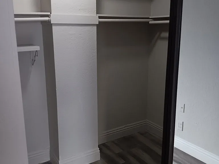 1354 W Avenue J4 — Photo 1