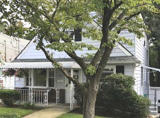 127 Lyon St, Valley Stream, NY 11580