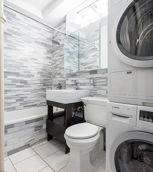 562 Hudson St #2 — Photo 8