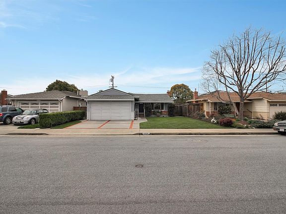 3rd image of 2226 Bermuda Dr