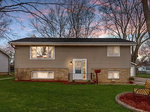 703 4th Ave SE, Stewartville, MN 55976