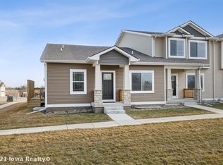 9327 Primo Ln, West Des Moines, IA 50266