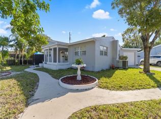 1400 SW 34th Ter, Fort Lauderdale, FL 33312