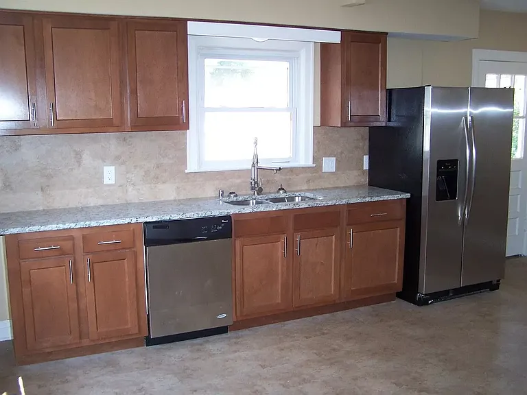 617 Shropshire Ave — Photo 9