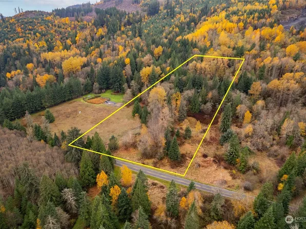 8781 Silver Lake Road, Maple Falls, WA 98266
