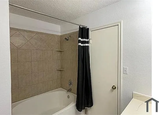 713 Catumet Dr — Photo 11
