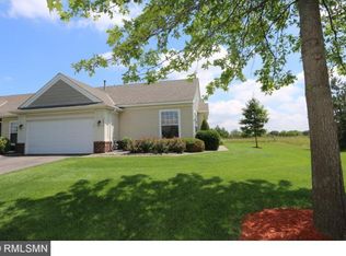 5870 Prairie Ridge Dr, Shoreview, MN 55126