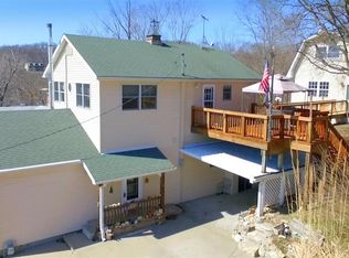 22 E Clinton St, Grafton, IL 62037