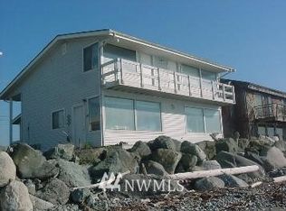 2623 W Beach Rd, Oak Harbor, WA 98277